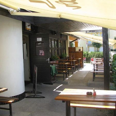 Hotel & Restaurant Signal Pardubice Kültér fotó