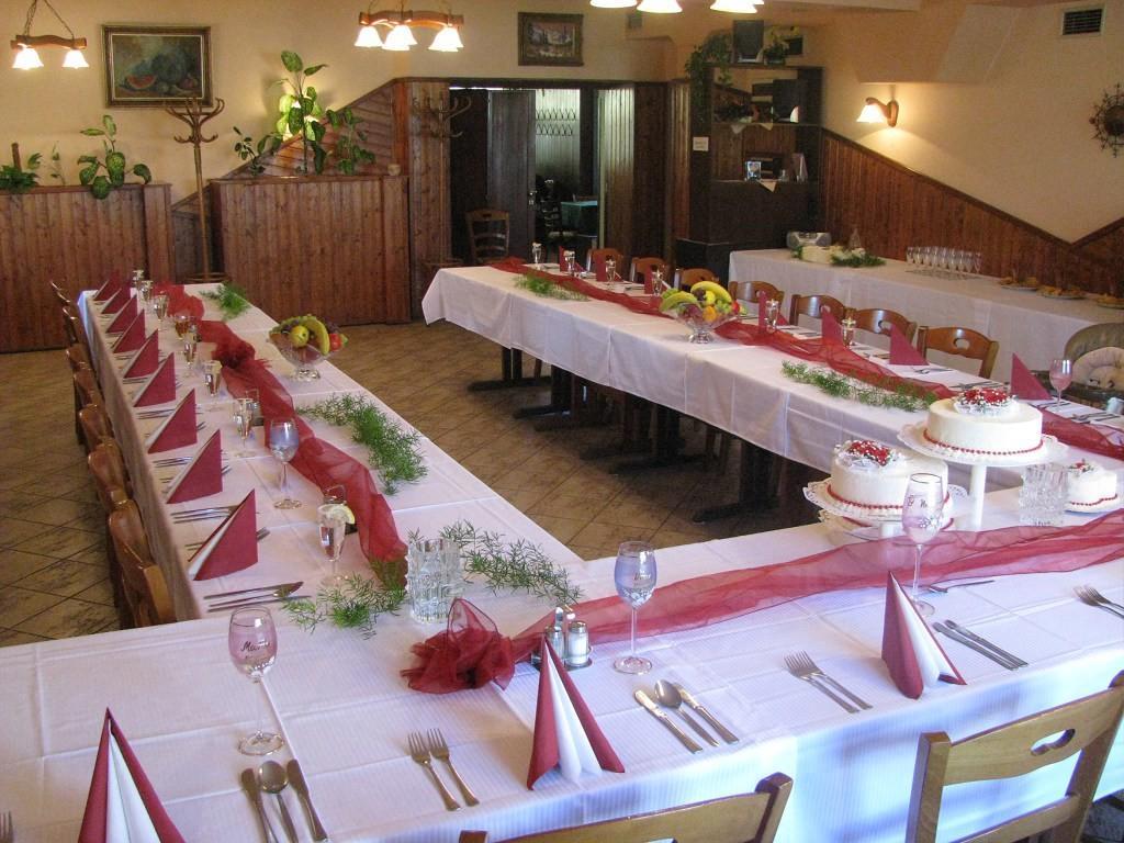 Hotel & Restaurant Signal Pardubice Kültér fotó
